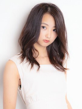 ニーフ 恵比寿(neaf) イメチェン　ホワイトブロンド　外ハネボブ 美髪　ワイドバング