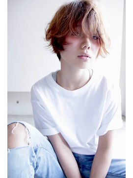 ダブル(DouBLe) レイヤー×ショートボブ