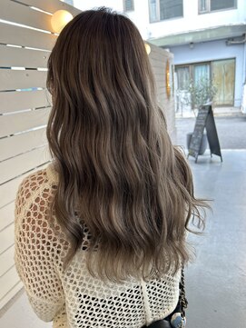 シダ(sida) ミルクティーベージュ！