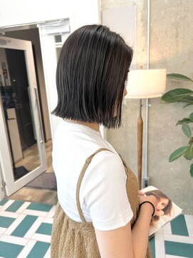 ノエ(noe) 切りっぱなしボブ×オリーブカラー