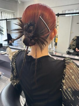 ニィ(2iee.) カチモリヘア