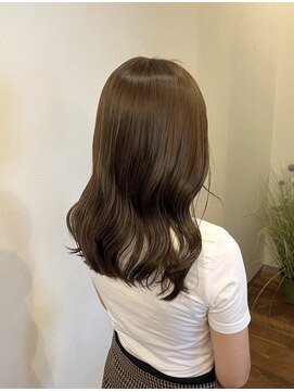 ヘアーラウンジルシェル(HAIR LOUNGE Le ciel) オリーブカラー×ゆる巻き