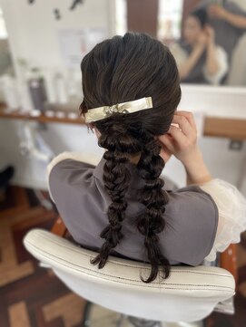 ヘアーアンドメイクアップモパ お呼ばれヘア