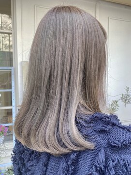 リジェール 金山店 柔らかミルクティーベージュ