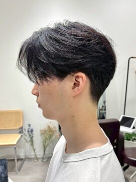 カルム(kalm) 毛流れセンターパートニュアンスパーマカルマヘアメンズパーマ