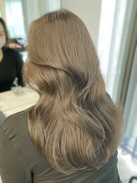 フォンズ(FONS) 透明感オリーブカラー/赤味なしカラー/くびれヘア/表参道/学割