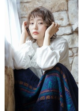 カライングドゥ(ing deux) 大人可愛い20代30代40代黒髪前下がりショートボブ丸みショート◎