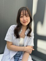 トリッカバルコニー ハヤマ(tricca Balcony Hayama)&nbsp;ナチュラルロング/小顔カット/前髪あり/透明感