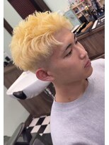 ケーエムシーセントラルルーツ(KMC Central Roots)&nbsp;カット+スキンフェード+全頭ブリーチ2回+（眉毛カット＆眉毛剃り