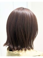 アンジュール ラナリア(1//jour LanaRia)&nbsp;ラベンダーブラウンで艶髪切りっぱなしスタイル