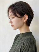 小顔ハンサムショートチョコレートブラウン艶髪くびれレイヤー