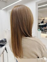 ソッチ(sotti.)&nbsp;レイヤースタイルにダブルカラーの透明感beige