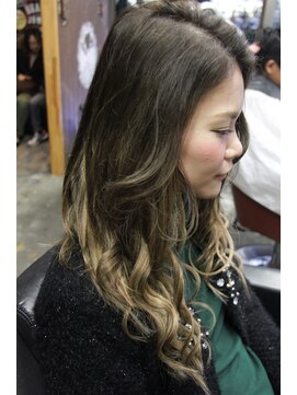 オーバーキャプテンネイキッド(OVER CAPTAIN NAKED) 人気のグレージュ系エクステ２色ＭＩＸ♪愛されロング♪