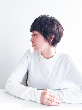 トレパルッキエーレサカイ(tre parrucchiere sakai) [-tre-]ベビーショート