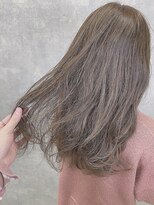 ガーランドウメダ(Garland umeda)&nbsp;グレージュ×アディクシー×ローレイヤー