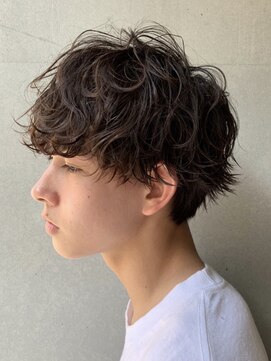 フィフス(fifth) コンマヘアツイストパーマフェザーマッシュソフトツーブロック
