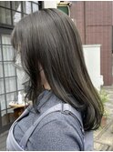 オリーブグレー