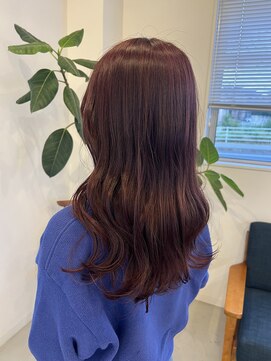 ジジ 宇都宮(Gigi) 伸ばしかけヘア/大人ガーリー/ピンクレッドカラー