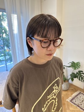 メク(meku) 秋カラー＊オリーブベージュ/ぱつっとワイドバングボブ