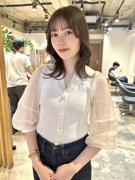 アニー(ANY) オリーブベージュ,顔まわりカット、ブリーチなしダブルカラー