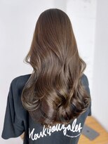 アイティー バイ アルバム 浦和店(IT by ALBUM)&nbsp;オリーブカラー秋色透明感カラーウルフレイヤーロング_ba534141