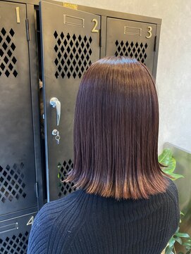 ロミバイリー(Romi by Lyee) 外はねボブにピンクブラウン＆ウルトワ水素トリートメント