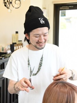 ヘアーラウンジラウレア(LAULEA)の写真/少人数制だから叶う、丁寧なカウンセリングであなただけのスタイルへ。プライベートサロンで特別な時間を-