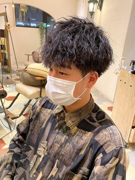 リヤン(Le lien) サーフカール/フェザーパーマ/刈り上げセンターパート/溝の口