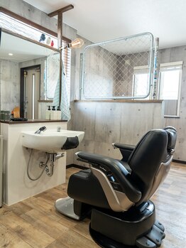 オーパスヘアラボ(OPUS HAIR LAB)の写真/《マンツーマン施術》シャンプーから仕上げまで担当◇自分では分からない髪のお悩みを実力派Stylistが解決