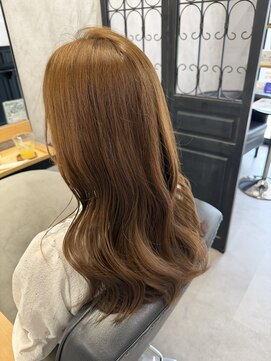 クラン 岡本(Chlan) ハニーベージュ　ゆる巻きセミロング