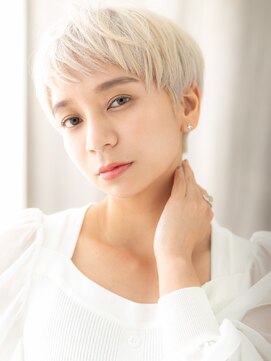 カバーヘアアンドスパ ブリス 浦和(COVER HAIR&SPA bliss) ダブルカラーホワイトブロンドイメチェンハンサムショート20代X