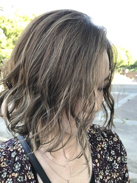 ボタニウム バイ アールサロン(BOTANIUM by RrSALON) 【BOTANIUM滝島】highlights balayage × metaric greige