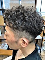 スカイフィールドヘアー(SKY FIELD HAIR) 大人フェードスパイラル