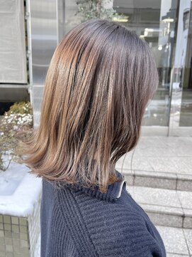 ヘアーメイクオズ(hair make O/S) ヘアメイクオズ＆金あゆみ　くすみブラウン×前下がりボブ