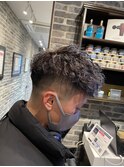 スペインカール/スキンフェード/束感ショート<理容室>[メンズ]