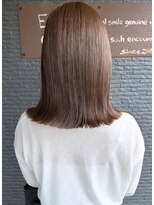 ヘアアンドビューティー クローバー(Hair&Beauty Clover) beige color