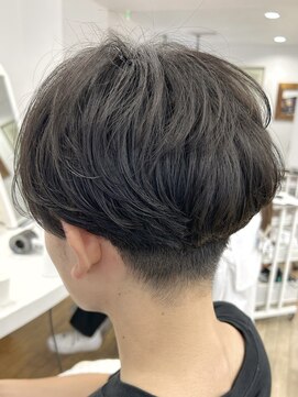 ヘッズ 本八幡店(HEADS) MEN'S HAIR  センターパート　ツイストスパイラル　コンマヘア