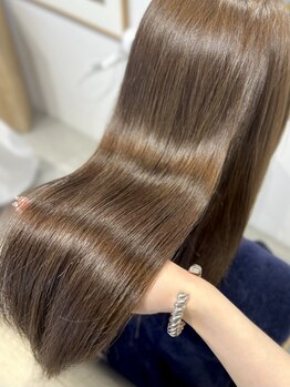ノック(knock)の写真/ダメージ補修は当たり前！髪質改善に特化したトリートメントで、思わず触りたくなるような艶髪に…。