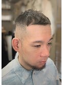ストリートな雰囲気のハイフェードスタイル