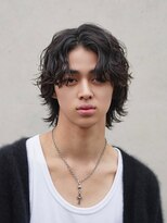 渋谷緩め学生波巻きスパイラルパーマメンズマッシュウルフパーマ