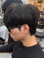 フゥ 宇都宮(FeU)&nbsp;栃木メンズパーマメンズカットセンターパートメンズマッシュ緩め