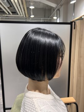 カミケンアジト(kamiken.ajito) 小顔◎美シルエット大人可愛いミニボブ【カミケンアジト/福島】
