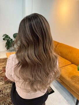 メリー オオサカ(Merly Osaka) 海外ベージュバレイヤージュ