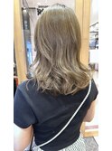 ゆるふわ巻き髪スタイル