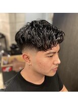 フランクスバーバー アンド ビアークラブ(FRANK'S BARBER and BEER CLUB)&nbsp;スパイキーショート/フェザーパーマ/サーフカール/有楽町