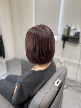 アキコ(AKIko) チェリーカラー×ミニボブ