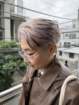 アルカナ 明治神宮前原宿(ARCANA) デザインカラー ホワイトカラー エンドカラー センターパート