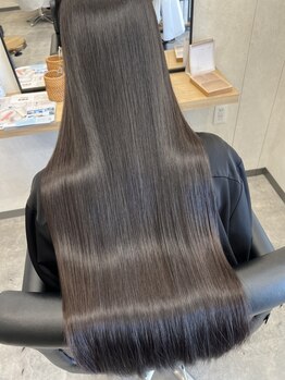 ブリング(bling)の写真/カラーをしながら、最強のツヤ髪に◎髪のダメージを補修しながら、髪の芯から輝くような美艶ヘアに♪