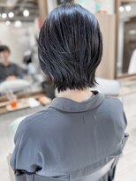 リモア(L I M O A)&nbsp;ブリーチなしの透明感たっぷりサファイアブラック