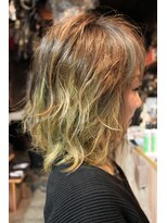 オーバーキャプテンネイキッド(OVER CAPTAIN NAKED)&nbsp;立体グラデーションカラー×伸ばしかけミディアム